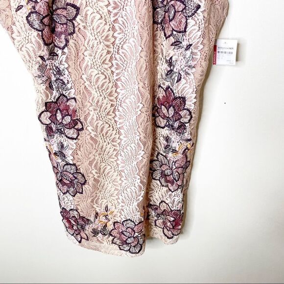 Foxiedox Lace Appliqué Mini Open Back Dress 12 - Picture 3 of 10